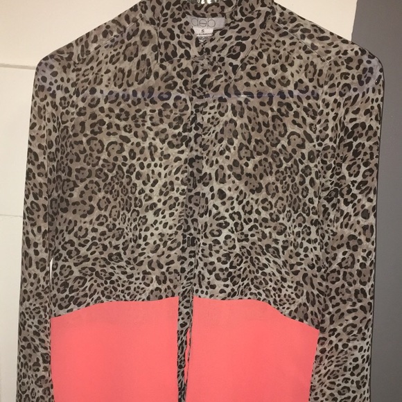 Clothes - Picture 5 of 8